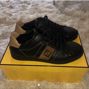 NEW!! Fendi black leather ‘forever fendi’sneakers